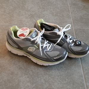 New green & gray Skechers tone-ups - Size 8.5